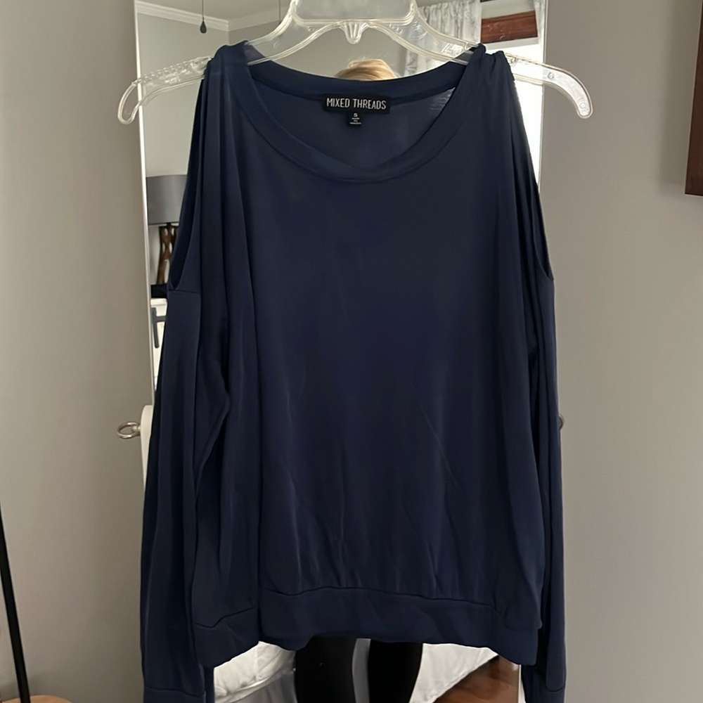 Mixed Threads cold shoulder blouse